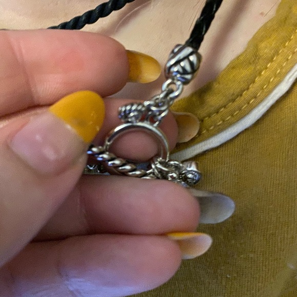 Charm necklace never worn - Picture 2 of 2